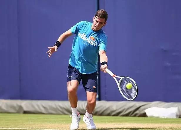 是更大滑坡 是更大滑坡