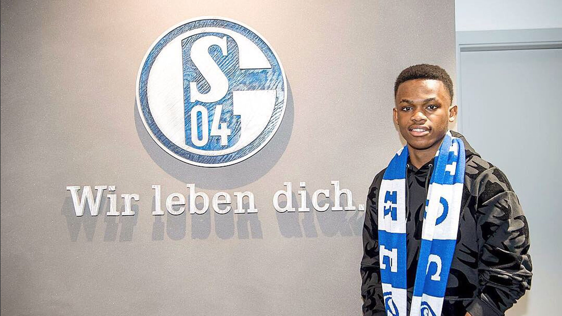 立刻借助短 立刻借助短