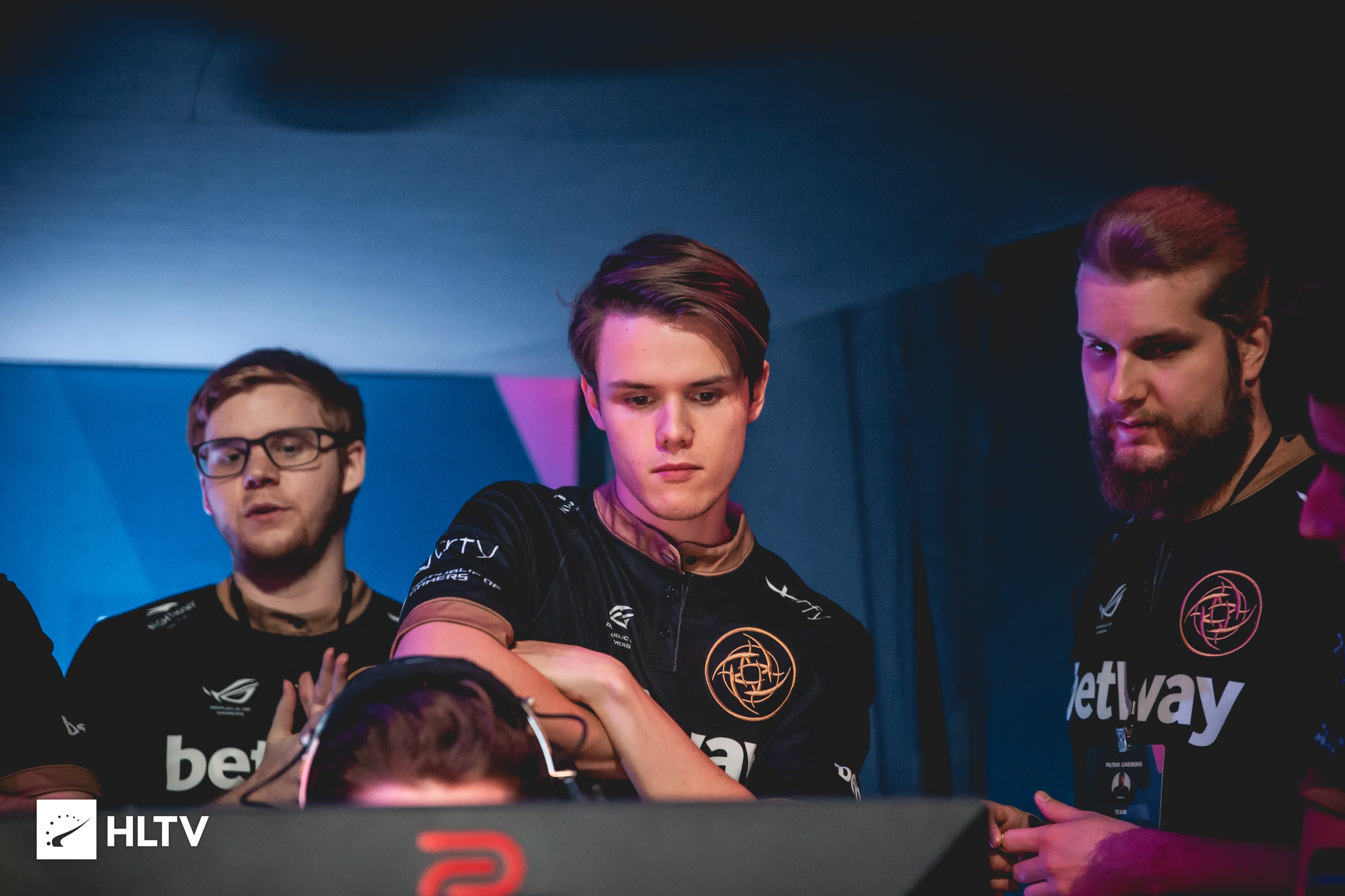 密度更高 密度更高